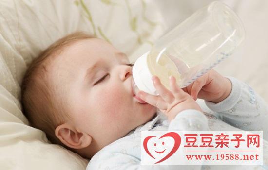 吃母乳的孩子用不用喝水？喝水需要注意哪些